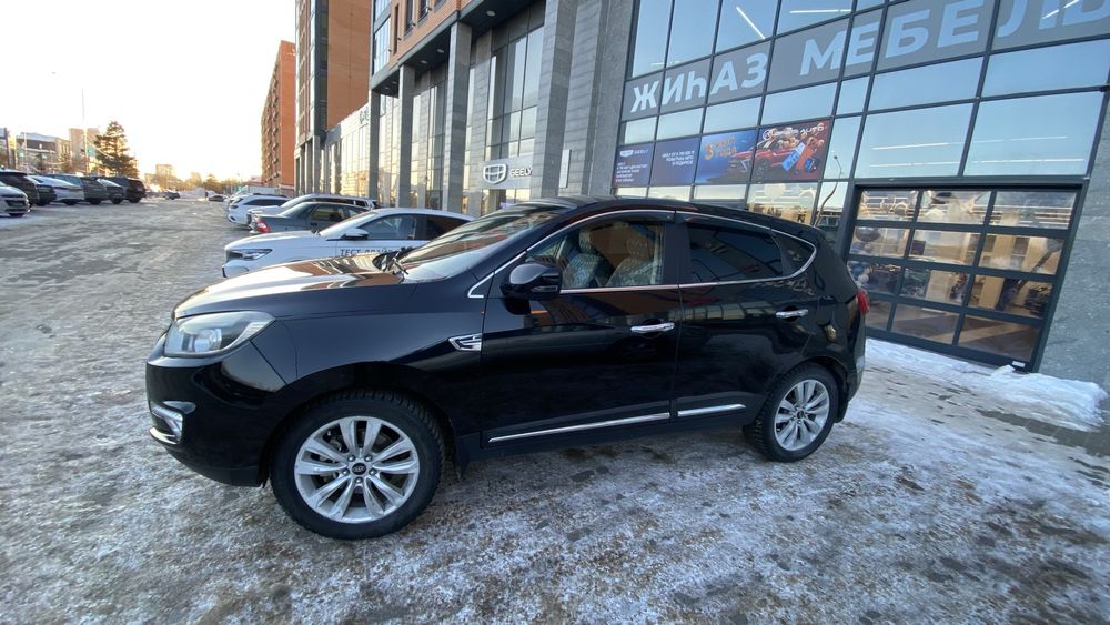 Автомобиль кроссовер