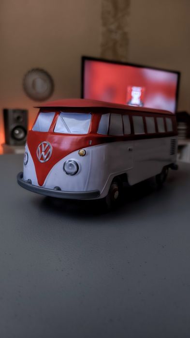 Machetă Volkswagen T1 Bulli – Christian Delorme – Licență oficială Volkswagen