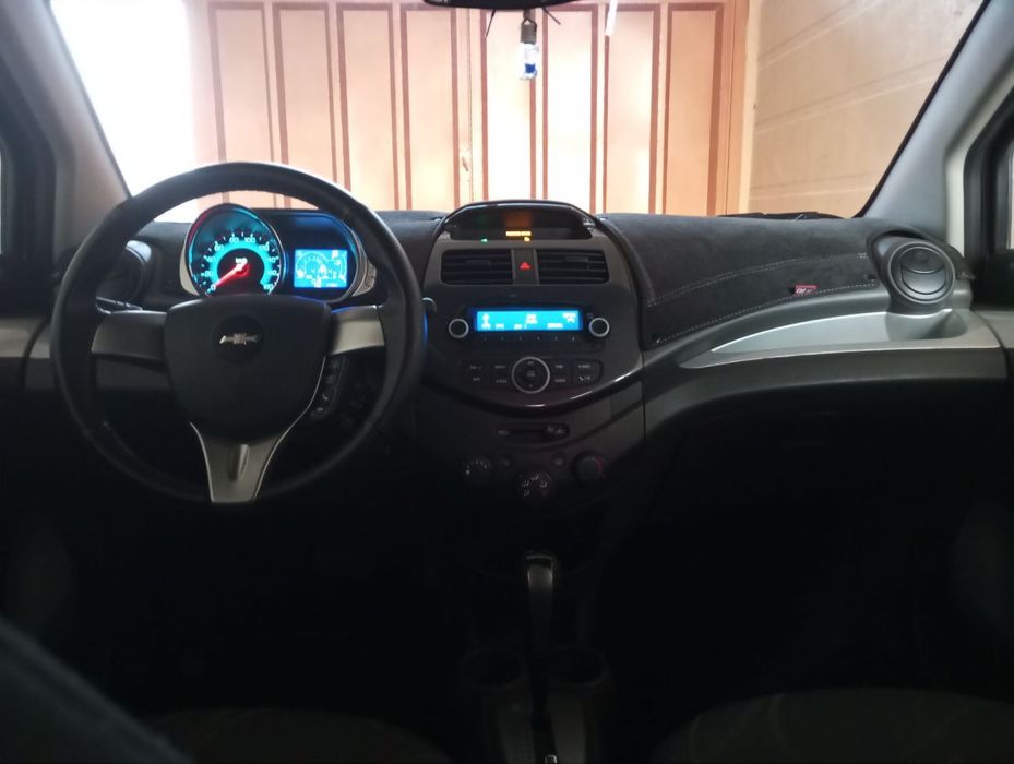 Spark sotiladi oladiganlar telefon qilin