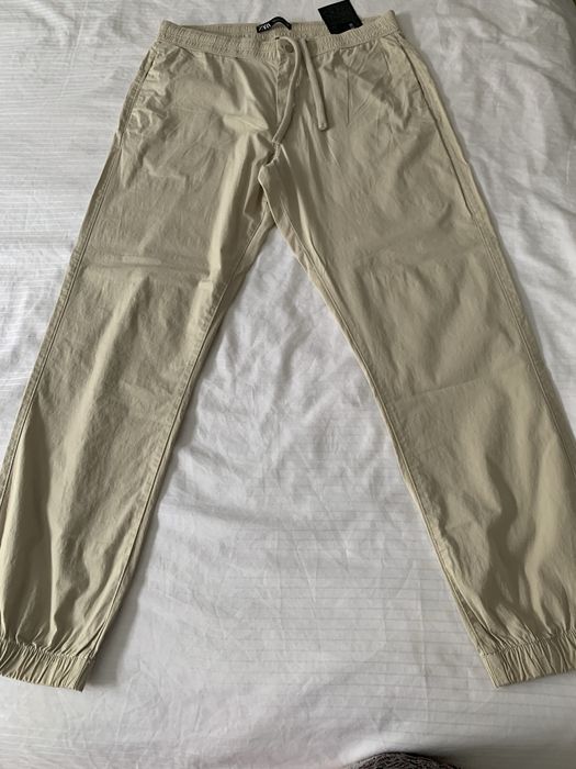 Pantaloni de vară zara