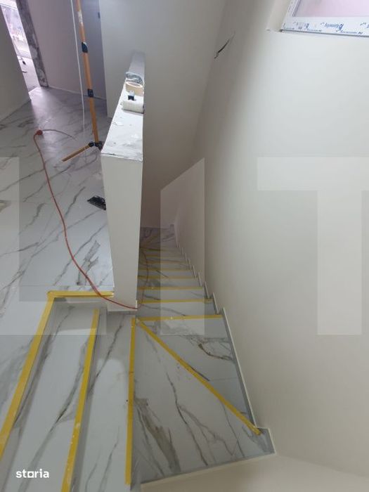 Duplex modern despartit prin bucatarie si camara