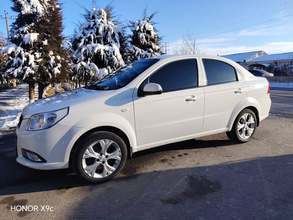 Nixa 3 bir qul mashina