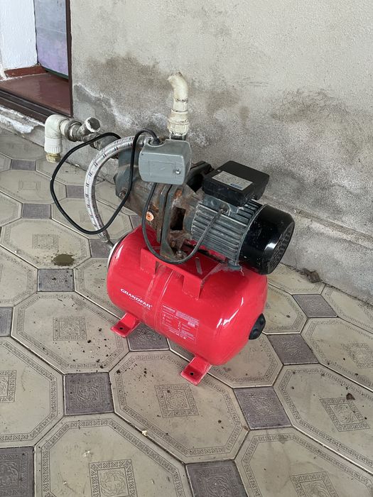 Насос для воды почти новый