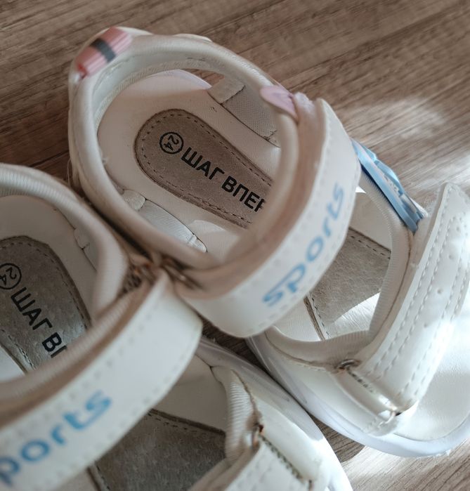 Сандалии для девочки спортивные