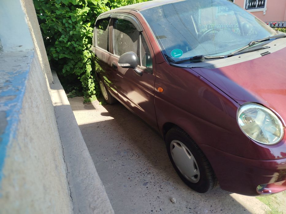 Matiz moshinasi sotiladi