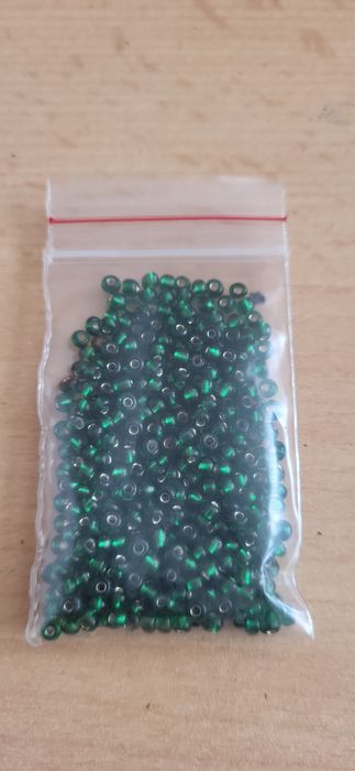 Голям комплект стъклени мъниста за бижута – 400+ пакетчета по 10-15г.
