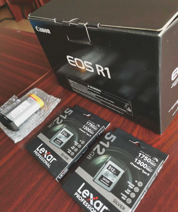 Canon EOS R1 + extra accesorii (nou, garantie Ro)