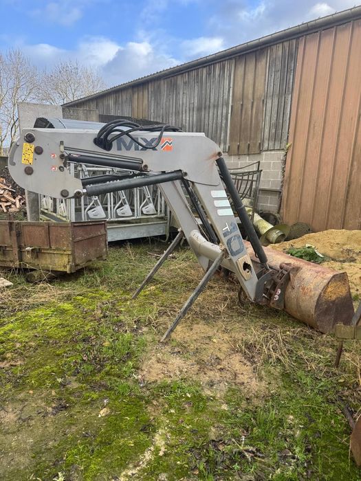 Incarcator frontal Mailleux MX T10