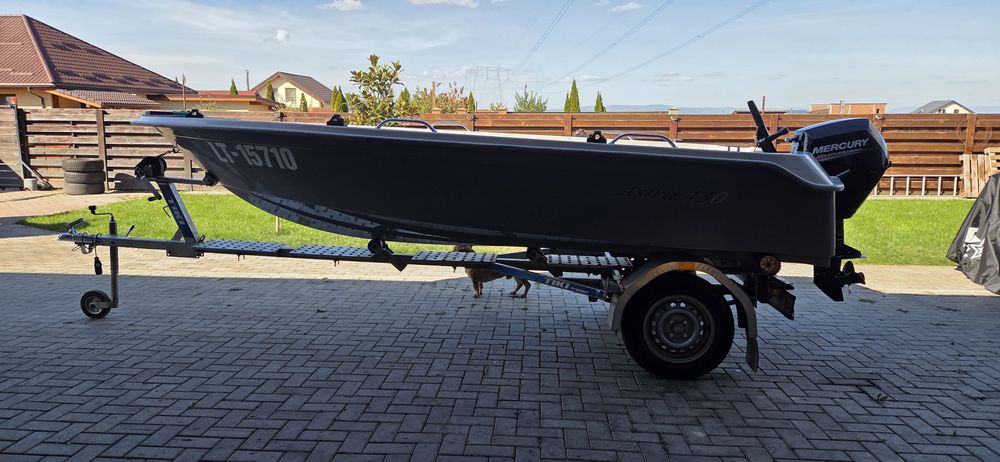 Barca // Salupa 4.30m+ motor Mercury+ peridoc // acte valabile , variante doar atv // SSV