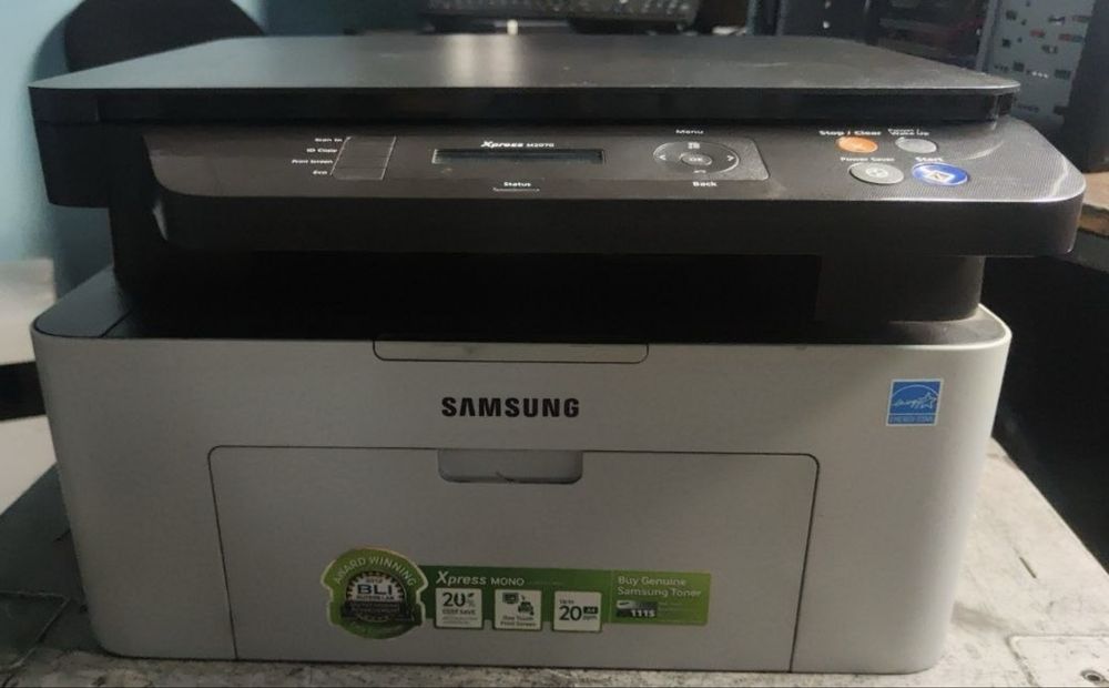 Продам МФУ (принтер 3 в 1) Samsung Xpress m2070