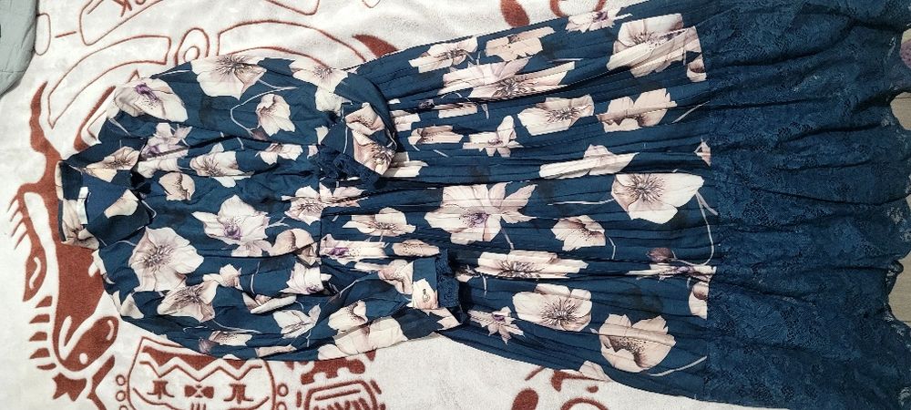 Платья вечерние7шт разные