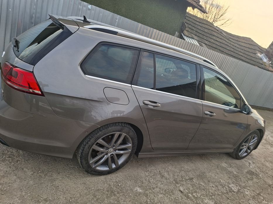 Vând volkswagen golf