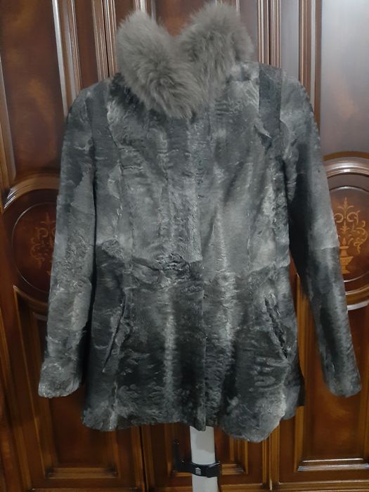 Натуральный полушубок из каракуля