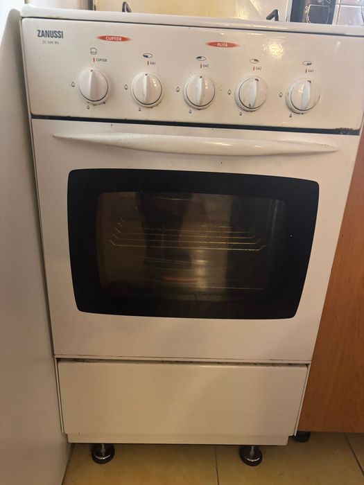 Aragaz Zanussi + Hotă Zanussi – stare foarte bună – Cluj-Napoca
