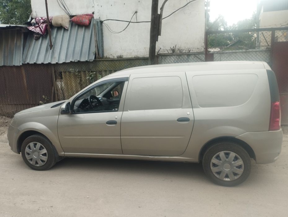 Продам машину lada largus 2021 года