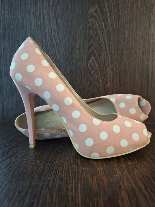 Обувь женская,туфли,сапоги