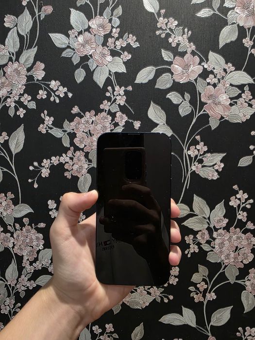 Продам айфон 13  идеал