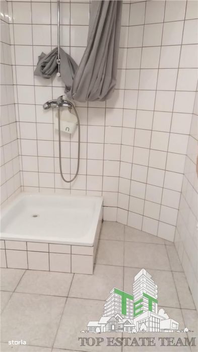 Casa 6 camere de inchiriat , activitate comerciala sau office , parcar