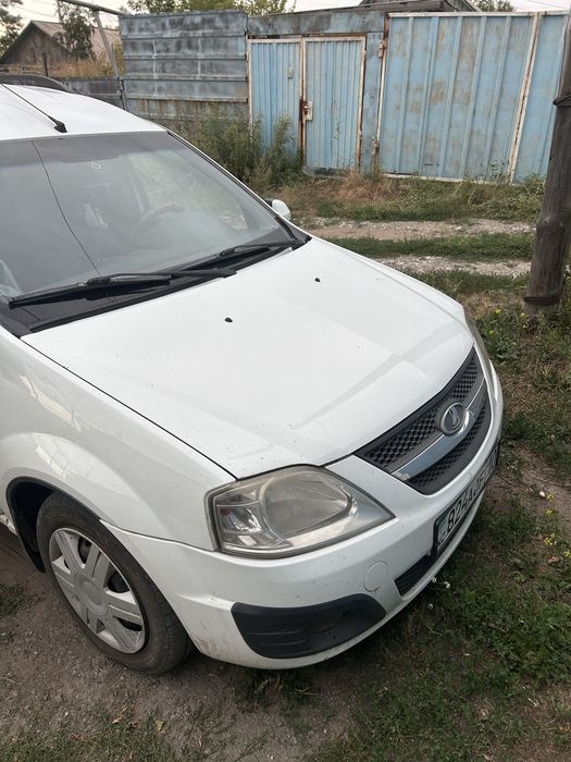 Продам автомобиль лада ларгус