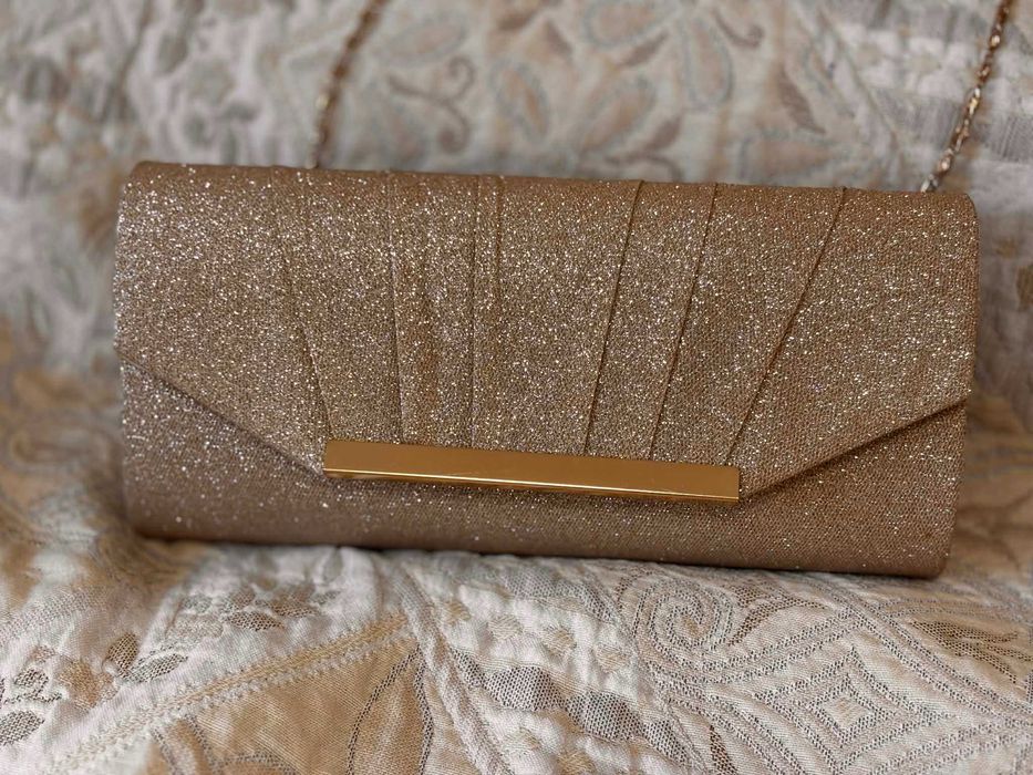Дамска златна елегантна чанта