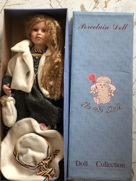 Кукла фарфор Muneca