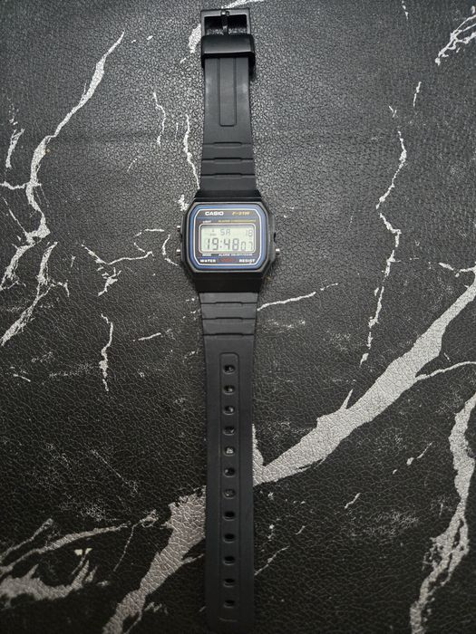 Часы Casio F-91W электронные