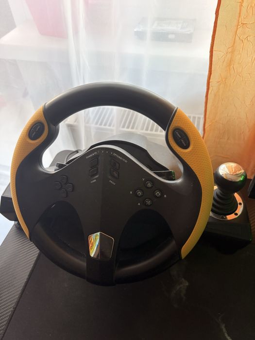 Volan gaming myria mg7400