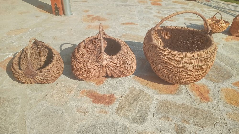 Плетени кошници.Части за Стара каруца.