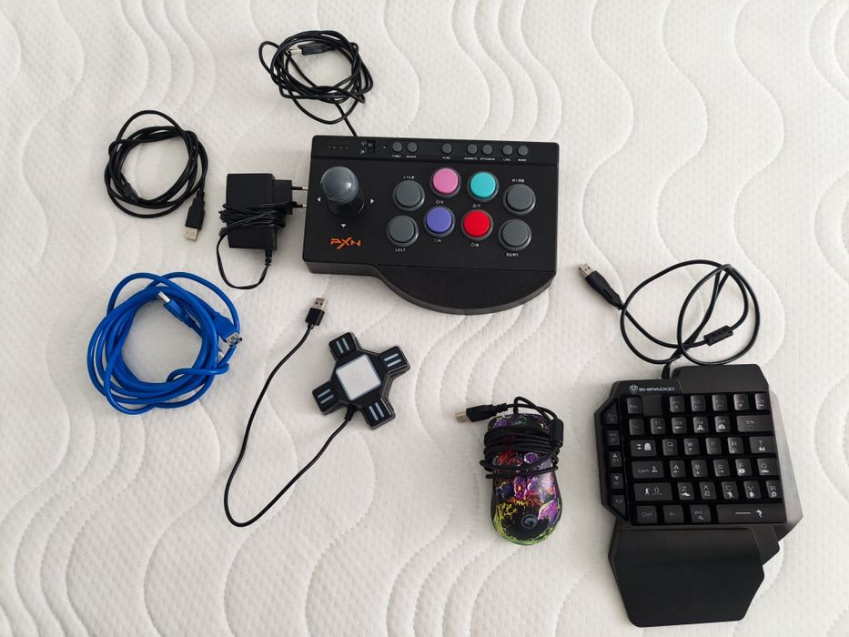Pachet Gaming PS4 / PC – Arcade Stick PXN + Kit Tastatură și Mouse cu Adaptor Consolă