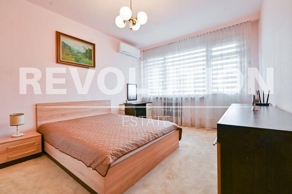 Тристаен апартамент в ж.к. Хиподрума