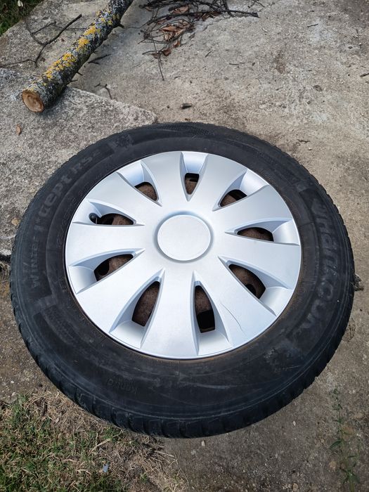 Vând set jante tabla echipate cu anvelope de iarnă