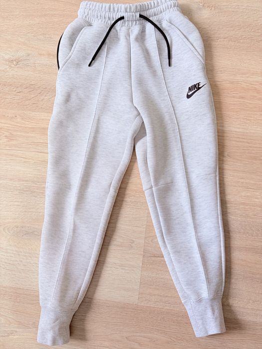 Nike Tech Fleece размер XS 122-128см