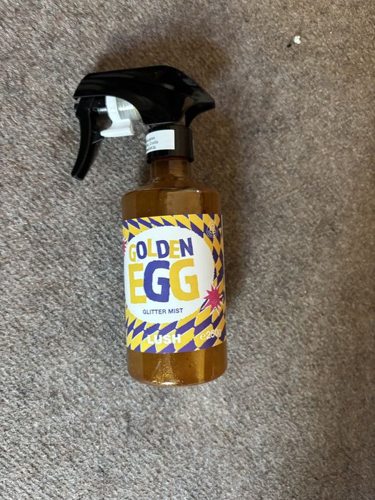 Lush Golden Egg glitter spray