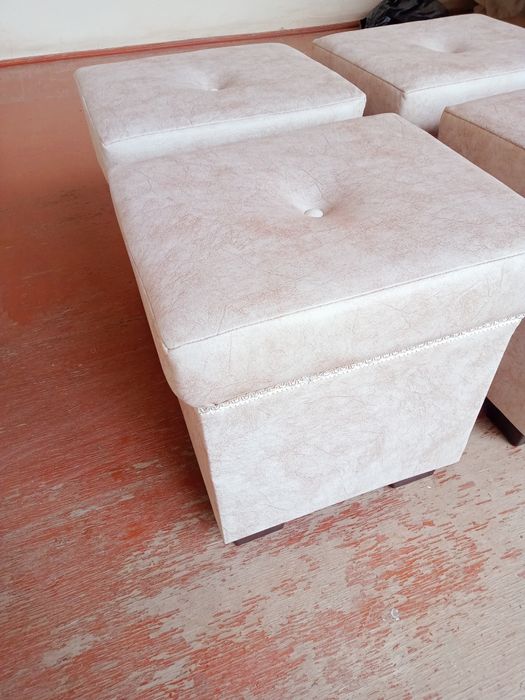 Пуфик сотилади  баландлиги 44 янги бринчи сотувчидан