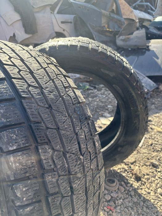 Шины 2 штуки япония