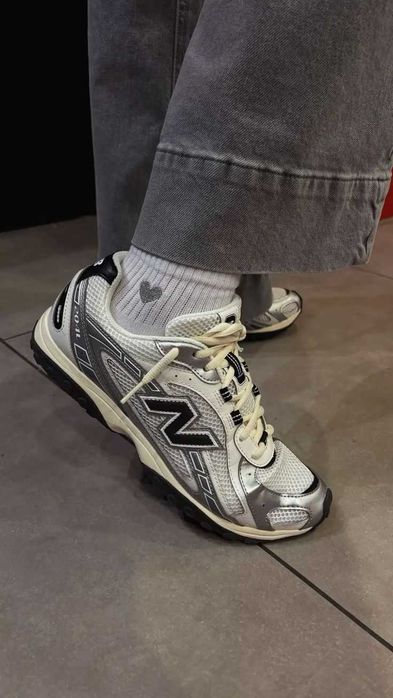 New Balance 204L