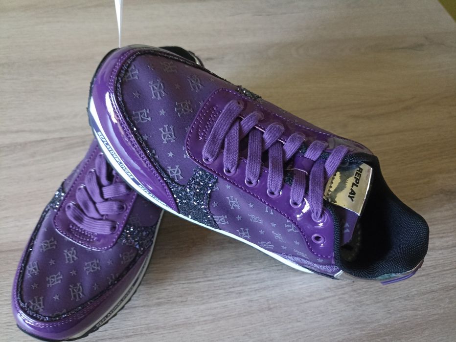 Чисто нови обувки на ,  Replay