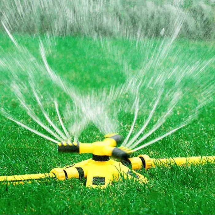 Автоматична 360° градусова въртяща се пръскачка за трева с 2 функции
