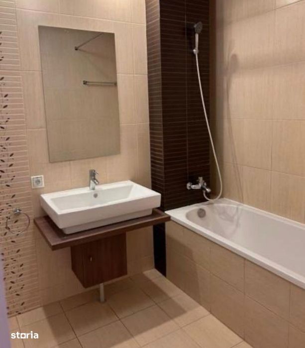 Apartament 4 camere parter-complex cu acces la grădină si piscina