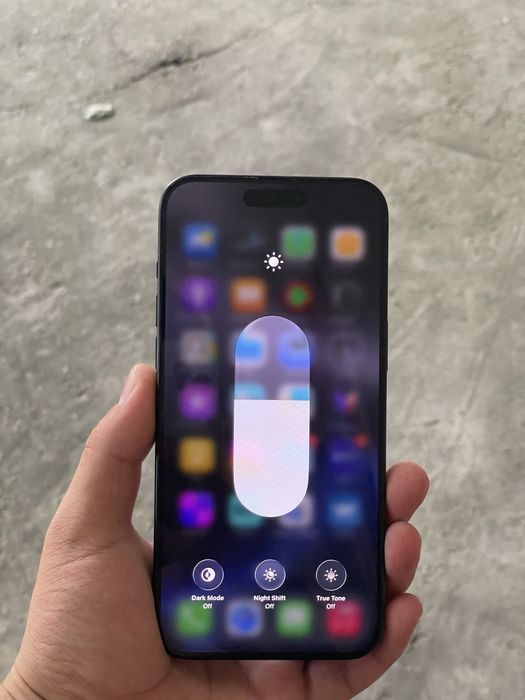 Iphone 15 pro max ochilmagan