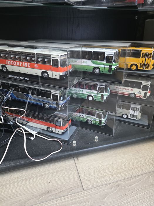 Ikarus Demprice 1:43