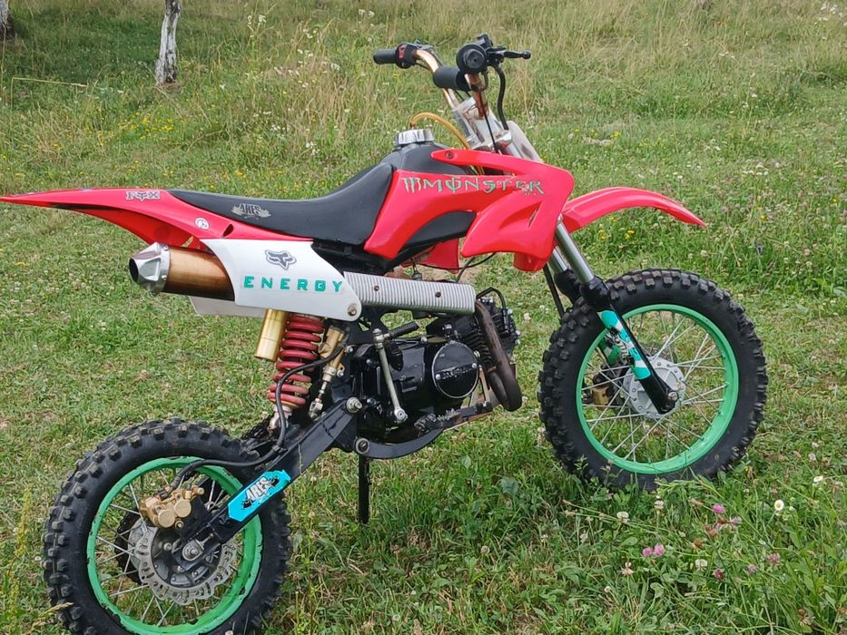 Vând cross 125cc (nu kxd,jrh,ultra,loncin)