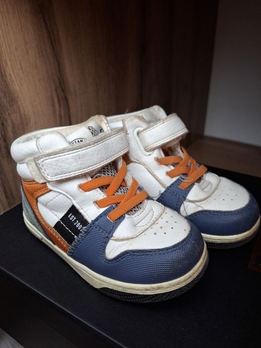 Продам обувь для мальчик 23 размер