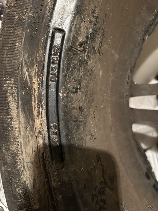 Гуми и джанти оргинални за Ягуаар и Форд 18 цола