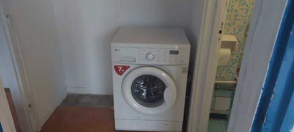 Apartament cu 3 camere de închiriat