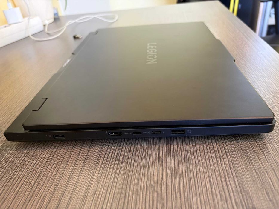 Lenovo Legion Pro 5 16IAX10