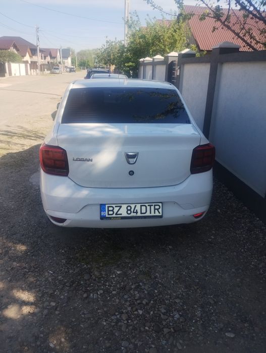 Vând Dacia Logan 2