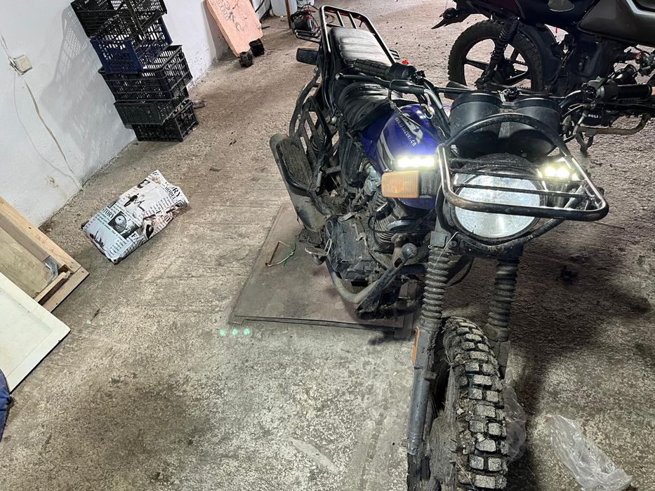 Продам мотоцикл Suzuki GSX 200