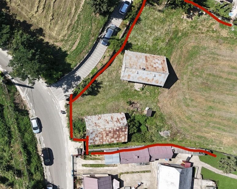 Teren intravilan 38 ari în Lisaura – asfalt, utilități, ideal pentru parcelare sau dezvoltare imobiliară 9500€ arul