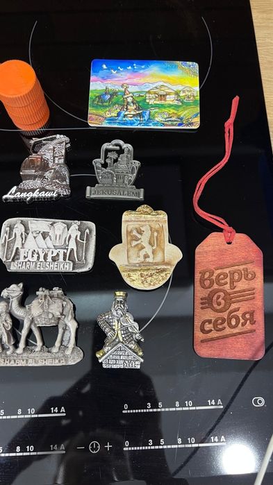 Часы и магнитики